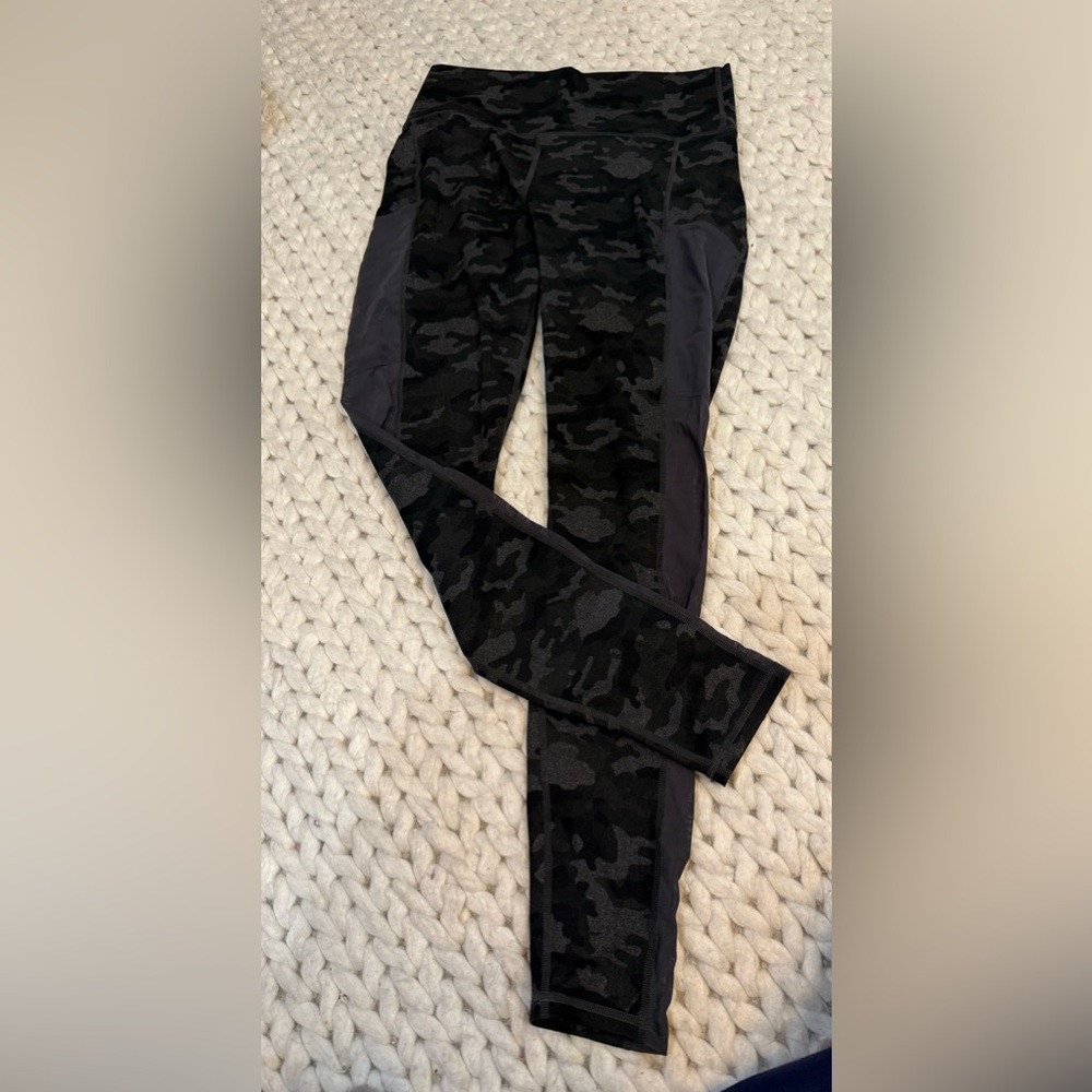 Fabletics Gray Sweatshirt And Camo Leggings Size … - image 2